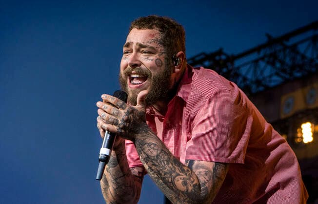 STOCKHOLM 20220702 Post Malone performs at the Lollapaloozafestival in Stockholm on Saturday STOCKHOLM SWEDEN x10090x  Copyright: xClaudioxBrescianix xTTx LOLLAPALOOZA STOCKHOLM 2022