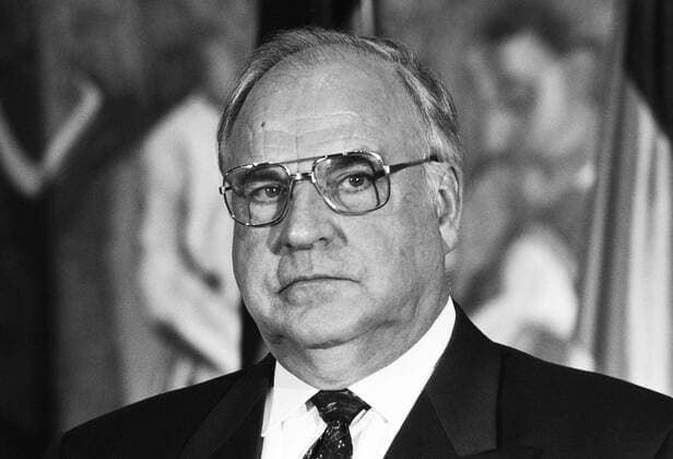 Deutschland, Bonn, 30.09.1991. Archiv.: 29-17-07 Ägyptens Praesident Mubarak in Bonn Foto: Bundeskanzler Helmut Kohl Helmut Kohl *** Germany, Bonn, 30 09 1991 archive 29 17 07 Egypts President Mubarak in Bonn photo Chancellor Helmut Kohl Helmut Kohl