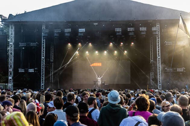 Kelly Lee Owens Roskilde, Denmark. 02nd, July 2022. The Welsh singer, musician and music producer Kelly Lee Owens performs a live concert during the Danish music festival Roskilde Festival 2022 in Roskilde. Roskilde Denmark  Copyright: xGonzalesxPhoto ErlingxBrodersenx