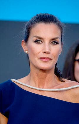 04-07-2022 Girona Queen Letizi at the 2022 Princess of Girona foundation awards ceremony in Barcelona. Â  Copyright: xPPEx