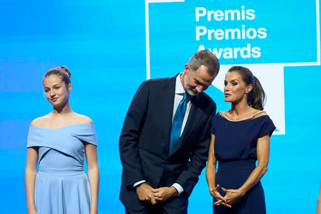 04-07-2022 Girona Queen Letizia and King Felipe and Princess Leonor at the 2022 Princess of Girona foundation awards ceremony in Barcelona. No Spain Â  Copyright: xPPEx