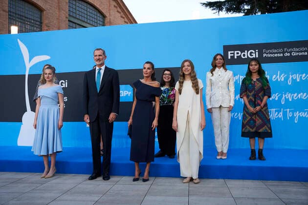 04-07-2022 Girona Queen Letizia and King Felipe and Princess Leonor and Princess Sofia and Vietnamese writer Trang Nguyen and Psychologist and communicator Claudia Tecglen at the 2022 Princess of Girona foundation awards ceremony in Barcelona. No Spain Â  Copyright: xPPEx