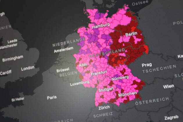 RKI dashboard, 7 day incidence is now 687.7 7 day incidence, RKI dashboard on a monitor on 05 07 2022 in Siegen Germany.