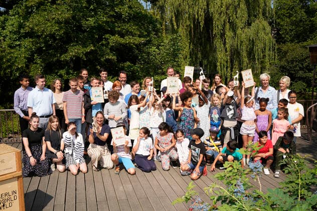 Steffi Lemke and Andreas Knieriem with the award winners at the presentation of the Species Conservation Award 2022 at Berlin Zoo Berlin, 05 07 2022 Foto:xT.xBartillax xFuturexImage