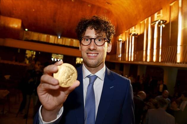 The Fields Prize for Mathematics awarded Hugo Duminil-Copin attends the prize ceremony during the International Congress of Mathematicians 2022 (ICM 2022) in Helsinki, Finland on July 5, 2022. Helsinki Finland  Copyright: xVesaxMoilanenx LKLAPV20220705124951X124