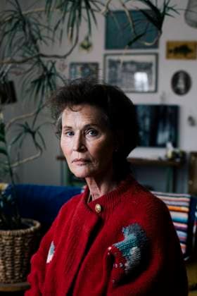 IMAGO Creative: 2022 Favoriten IMAGO Creative: Welttag für psychische Gesundheit am 10. Oktober Portrait of senior woman in sweater at home Germany, Berlin, model released, property released Copyright: xMaskotx , MA92979 MA92979