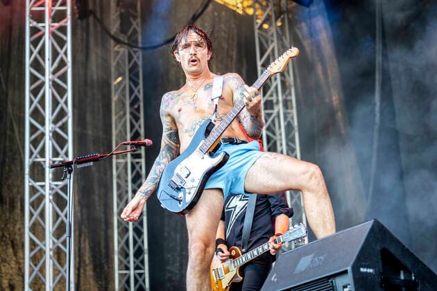 The Darkness Oslo, Norway. 24th, June 2022. The British rock band The Darkness performs a live concert during the Norwegian music festival Tons of Rock 2022 in Oslo. Here vocalist and guitarist Justin Hawkins is seen live on stage. Oslo Norway Ekebergsletta  Copyright: xGonzalesxPhoto TerjexDokkenx