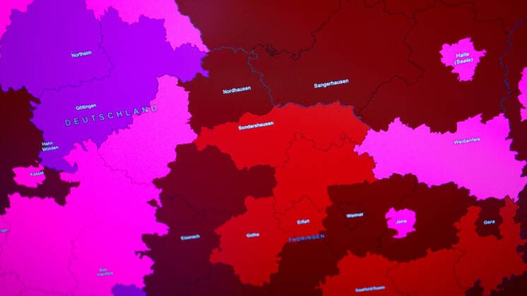 RKI dashboard, 7 day incidence is now 678.8 7 day incidence, RKI dashboard on a monitor on 06 07 2022 in Siegen Germany.