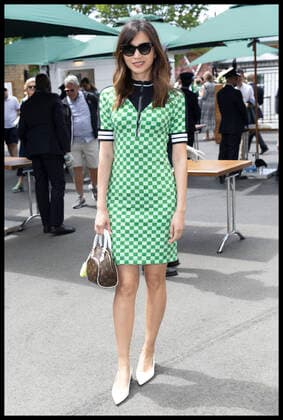Entertainment Bilder des Tages . 06 07 2022. London, United Kingdom. Gemma Chan arriving on day ten of the Wimbledon Tennis Championships in London.  xStephenxLockx xi-Imagesx IIM-23585-0095