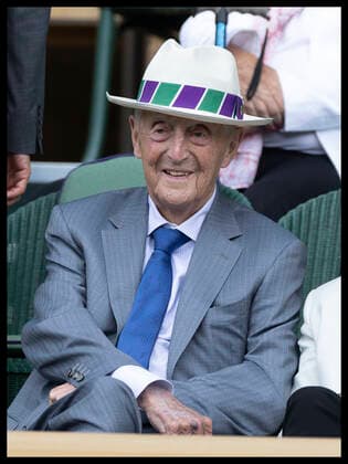 . 06 07 2022. London, United Kingdom. Sir Michael Parkinson in the Royal Box on day ten of the Wimbledon Tennis Championships in London.  xStephenxLockx xi-Imagesx IIM-23585-0101