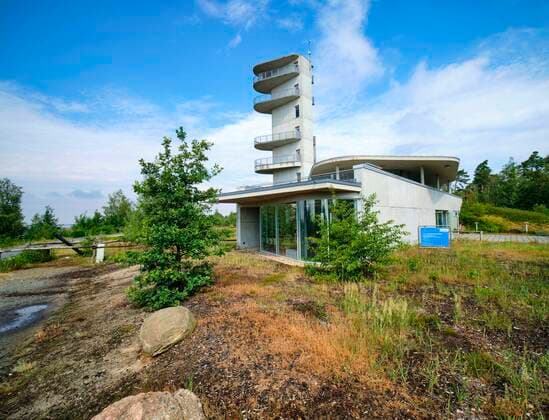  Turm am Schweren Berg, Weißwasser, Oberlausitz, Sachsen, Deutschland, Europa *** Tower on heavy Mountain, white water, Upper Lusatia, Saxony, Germany, Europe Copyright: imageBROKER/MichaelxNitzschke ibxtlo08349179.jpg