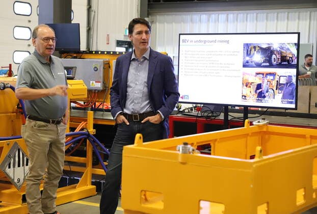 July 7, 2022, Sudbury, ON, CANADA: Prime Minister Justin Trudeau tours MacLean Engineering in Sudbury, Ont., Thursday, July 7, 2022. Trudeau toured the engineering shop and the underground test facility. Sudbury CANADA  - ZUMAc35_ 20220707_zaf_c35_012 Copyright: xGinoxDonatox