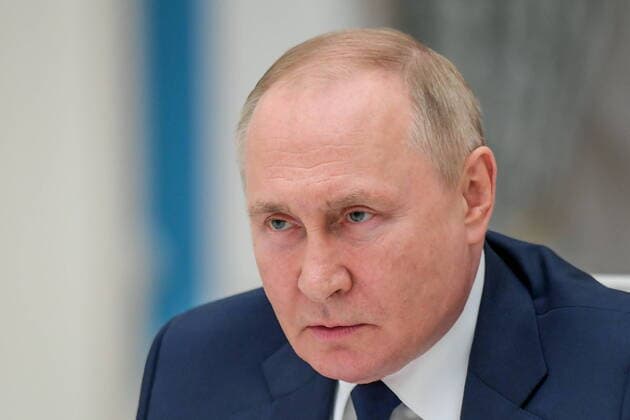News Bilder des Tages MOSCOW, RUSSIA - JULY 7, 2022: Russiaâ€™s President Vladimir Putin during a meeting with the leadership of the Russian State Duma and the leaders of State Duma party factions at the Moscow Kremlin. Alexei Nikolsky POOL TASS  TS139501