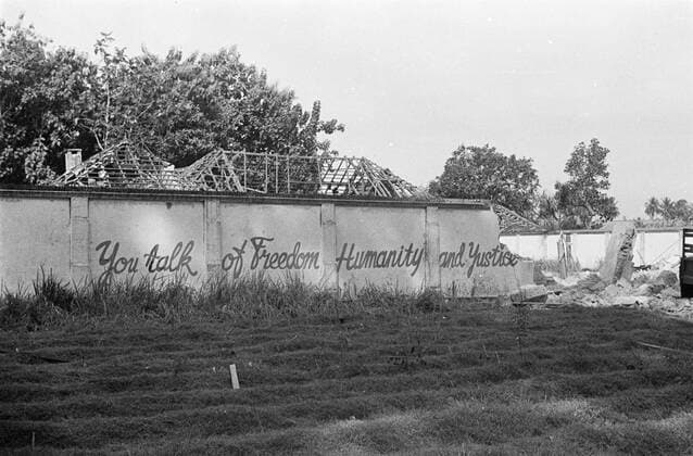 Photo collection Service for army contacts Indonesia. DLC Action Medan (III). Actions in Bindjei. A remnant of the Republican propaganda at Bindjei. July 1947. Bindjei, Indonesia, Dutch East Indies, Sumatra Copyright: xpiemagsx pienatarchpart1270921-47099 !ACHTUNG AUFNAHMEDATUM GESCHÄTZT!