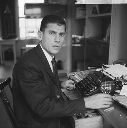 Anefo photo collection. Gerard Kornelis van het Reve (novelist). November 28, 1963 Copyright: xpiemagsx pienatarchpart216092021-17547 !ACHTUNG AUFNAHMEDATUM GESCHÄTZT!
