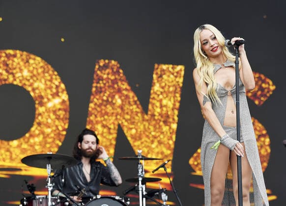 July 11, 2022, Quebec City, Quebec, Canada: Cannons - Michelle Joy performs during Day 6 of the Festival D ete De Quebec 2022 on the Plains of Abraham on July 11, 2022 in Quebec City, Quebec. Quebec City Canada - ZUMAs181 20220711_zea_s181_017 Copyright: xImagespacex