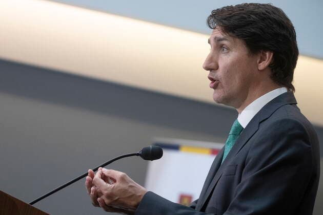 July 13, 2022, Kingston, Ontario, Canada: Prime Minister Justin Trudeau speaks during an electric battery announcement at QueenöÄÃ s University in Kingston, Ont., on Wednesday July 13, 2022. Kingston Canada  - ZUMAc35_ 20220713_zaf_c35_018 Copyright: xLarsxHagbergx