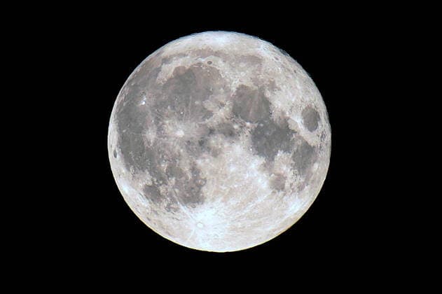Bilder des Jahres 2022, News 07 Juli News Themen der Woche KW28 News Bilder des Tages Impressionen des Supermondes, Vollmondes in Travemuende Travemuende *** Impressions of the super moon, full moon in Travemuende Travemuende