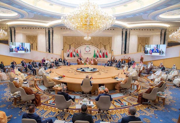 Bilder des Jahres 2022, News 07 Juli News Themen der Woche KW28 News Bilder des Tages July 16, 2022, Jeddah, Jeddah, Saudi Arabia: Leaders and representatives of the Gulf Cooperation Council (GCC) countries, the US, Egypt, Iraq, and Jordan attend the Jeddah Security and Development Summit (GCC+3) at a hotel in Saudi Arabia s Red Sea coastal city of Jeddah on July 16, 2022 Jeddah Saudi Arabia - ZUMAap3_ 20220716_zaf_ap3_048 Copyright: xSaudixPressxAgencyx