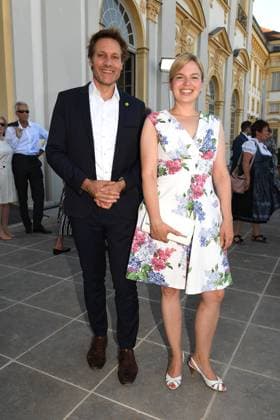 Ludwig Hartmann und Katharina Schulze, die beiden Politiker von Die Grünen beim Sommerempfang vom Bayerischen Landtag am 19.07.2022 auf Schloss Schleißheim bei München Traditioneller Sommerempfang des Bayerischen Landtags auf Schloss Schleißheim bei München am 19.07.2022 *** Ludwig Hartmann and Katharina Schulze, the two politicians of The Greens at the summer reception of the Bavarian Parliament on 19 07 2022 at Schleißheim Castle near Munich Traditional summer reception of the Bavarian Parliament at Schleißheim Castle near Munich on 19 07 2022 