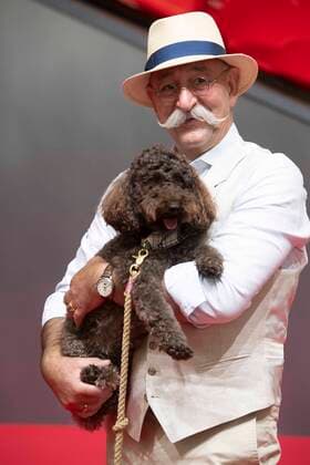 Horst LICHTER, chef, presenter, with dog Bella, red carpet, red carpet show, arrival, arrival, award of the state prize of the state of North Rhine-Westphalia in Cologne on 20 07 2022