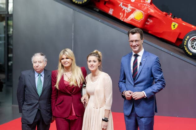 State Prize of the State of North Rhine-Westphalia for 7-time Formula 1 World Champion Michael Schumacher In the Motorworld in Cologne, Minister President Hendrik Wüst presented the State Prize to wife Corinna and daughter Gina Maria Schumacher, who accepted the prize on behalf of Michael Schumacher 20 07 2022 Cologne Butzweilerhof NRW Germany