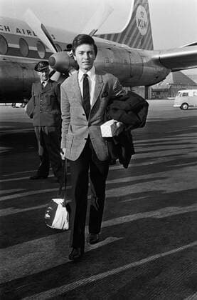 Anefo photo collection. Arrival in the German singer Rex Gildo at Schiphol. October 2, 1964. Noord-Holland, Schiphol Copyright: xpiemagsx pienatarchpart216092021-73927 !ACHTUNG AUFNAHMEDATUM GESCHÄTZT!