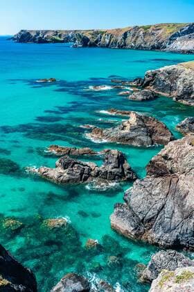 Creative Highlights World Pentreath Beach and Cliffs, Cornwall, England, Großbritannien, Europa *** Pentreath Beach and cliffs, Cornwall, England, Great Britain, Europe Copyright: imageBROKER/MaciejxOlszewski ibxmao08357155.jpg