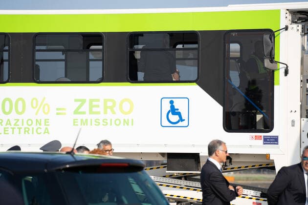 July 24, 2022, Fiumicino, Italia: Pope Francis during boarding operations on the plane that will take him in Canada for his apostolic journey, Leonardo Da Vinci s Airport, Fiumicino, Rome, 24 July 2022. ANSA TELENEWS Fiumicino Italia - ZUMAa110 20220724_zaf_a110_001 Copyright: xRedazionexTelenewsx