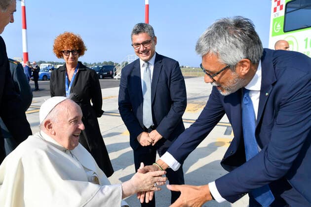 Italy, Rome, 2022 07 24 Pope Francis arrives at Rome s Leonardo da Vinci International airport . Photograph by Vatican Mediia Catholic Press Photo . RESTRICTED TO EDITORIAL USE - NO MARKETING - NO ADVERTISING CAMPAIGNS.  Copyright: xVATICANxMEDIAx xipa-agency.netx xVaticanxMediax
