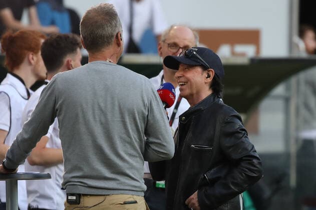 Lower Saxony, Hannover, Klaus Meine frontman of the Scorpions at the match Hannover 96 against St Pauli in the Heinz von Heiden Arena to Hannover, their song hr Rock you like a Hurricane is new entrance song at 96,