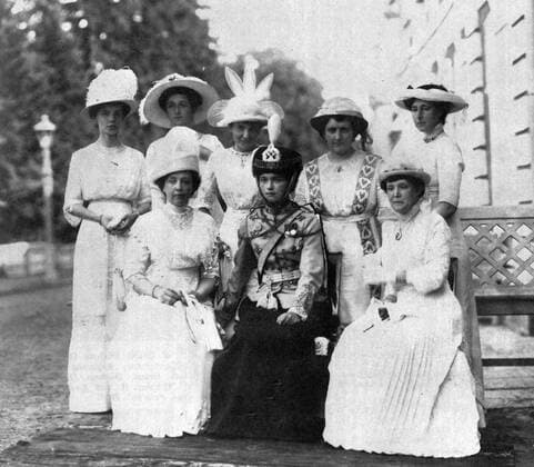 GRAND DUCHESS UNIFORM 27709 05.08.1913 Grand duchess Olga in a Hussar regiment uniform surrounded by ladies of the regiment. Peterhoff. RIA Novosti Sputnik St. Petersburg Russia  Copyright: xRIAxNovostix