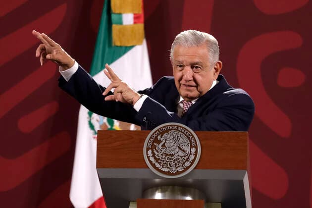 July 25, 2022, Mexico City, Mexico City, Mexico: July 25, 2022, Mexico City, Mexico: Mexican President Andres Manuel Lopez Obrador, gestures while talk during his meeting with reporters during his daily morning briefing at the national palace. on July 25, 2022 in Mexico City, Mexico. Mexico City Mexico - ZUMAe321 20220725_zia_e321_011 Copyright: xLuisxBarronx xEyepixxGroupx