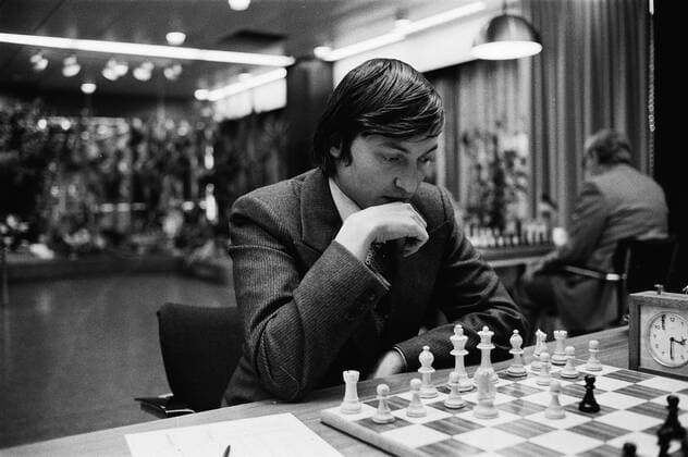 Anefo photo collection. Interpolis chess tournament 1979 in Tilburg. 1st round, Anatoli Karpov in action. November 2, 1979. Noord-Brabant, Tilburg Copyright: xpiemagsx pienatarchpart417102021-31054 !ACHTUNG AUFNAHMEDATUM GESCHÄTZT!
