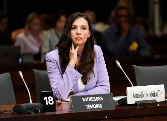 July 26, 2022, Ottawa, Ontario, CAN: Lawyer Danielle Robitaille, partner to Henein Hutchison LLP, appears as a witness at the standing committee on Canadian Heritage in Ottawa on Tuesday, July 26, 2022., looking into Hockey Canada s involvement in alleged sexual assaults committed in 2018. Ottawa CAN  - ZUMAc35_ 20220726_zaf_c35_002 Copyright: xSeanxKilpatrickx