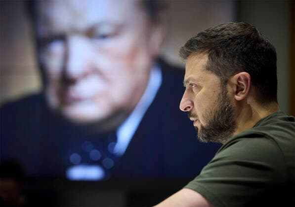 Ukraine-Konflikt, Wolodymyr Selenskyj mit Churchill Leadership Award geehrt July 26, 2022, Kyiv, Ukraine: Ukrainian President Volodymyr Zelenskyy delivers remarks after being awarded the Winston Churchill Leadership Award from the International Churchill Society via video conference from his secure office, July 26, 2022 in Kyiv, Ukraine. Zelenskyy accepted award presented by British Prime Minister Boris Johnson on behalf of all Ukrainians. Kyiv Ukraine - ZUMAp138 20220726_zaa_p138_005 Copyright: xUkrainianxPresidentialxPressxOffx