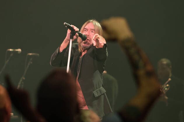 Entertainment Themen der Woche KW 30 Entertainment Bilder des Tages July 26, 2022, Madrid, Spain: James Newell Osterberg Jr., better known by his stage name Iggy Pop performs in a live concert at the Teatro Real in Madrid. This is the first time that Iggy Pop performs at the Teatro Real in a concert where he reviews all the greatest hits of his career. The performance is part of the Universal Music Festival . Globally recognized as The Iguana and as the artist with one of the most dynamic and impressive live performances of all time, Iggy Pop represented the punk of the 70 s and the grunge of the 90 s, building a legendary musical career marked by critical acclaim and a fanatical cult following. Madrid Spain - ZUMAs197 20220726_zaa_s197_064 Copyright: xAtilanoxGarciax