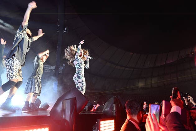 Jennifer Lopez performing at the IATA AGM 2022 Gala Dinner hosted by Qatar Airways in Doha, Qatar, on June 20, 2022.  , aflo_194428602.JPG,