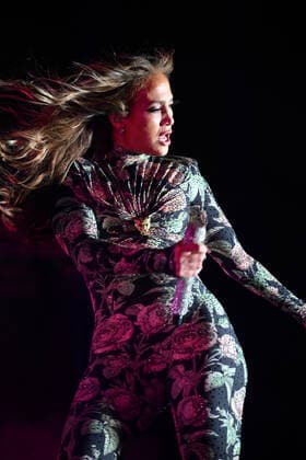 Jennifer Lopez performing at the IATA AGM 2022 Gala Dinner hosted by Qatar Airways in Doha, Qatar, on June 20, 2022.  , aflo_194428614.JPG,