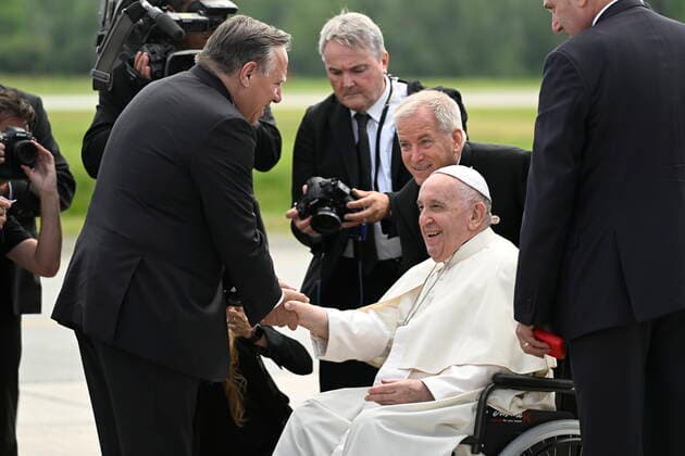 July 27, 2022, QUEBEC, QC, CANADA: Pope Francis arrives meeting Quebec Premier Franvßois Legault during his papal visit across Canada in Quebec City on Wednesday, July 27, 2022. QUEBEC CANADA  - ZUMAc35_ 20220727_zaf_c35_086 Copyright: xBernardxBraultx