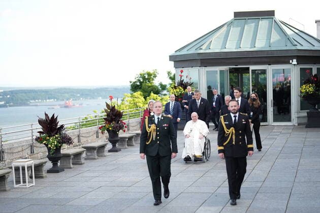 July 27, 2022, Quebec City, PQ, CANADA: Pope Francis arrives for the family photo on the roof of the Citadelle during his papal visit across Canada in Quebec City on Wednesday, July 27, 2022. Quebec City CANADA  - ZUMAc35_ 20220727_zaf_c35_115 Copyright: xNathanxDenettex