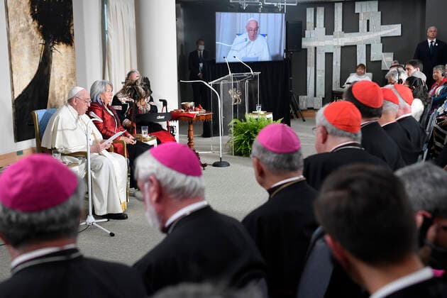 Canada, Quebec City,2022 07 27 P(L-R) Pope Francis (L) and Governor General of Canada Mary Simon (C) listen as Canadian Prime Minister Justin Trudeau speaks during a meeting with civil authorities, representatives of Indigenous peoples, and members of the diplomatic corps at the Citadelle de QuÃ bec in Quebec City, Quebec, CanadaPhotograph by Vatican Mediia Catholic Press Photo . RESTRICTED TO EDITORIAL USE - NO MARKETING - NO ADVERTISING CAMPAIGNS.  Copyright: xVATICANxMEDIAx xipa-agency.netx xVaticanxMediax