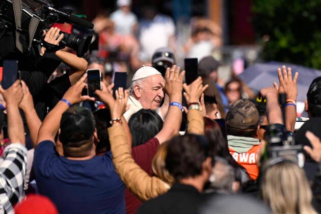 July 28, 2022, QUEBEC, QC, CANADA: Pope Francis arrives at the church on his popemobile for the holy mass at the Basilica of Sainte-Anne de Beaupro , east of Quebec City, during his papal visit across Canada in Quebec City on Thursday, July 28, 2022. QUEBEC CANADA  - ZUMAc35_ 20220728_zaf_c35_021 Copyright: xBernardxBraultx