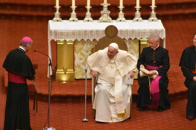 July 28, 2022, Quebec, Canada: Pope Francis was welcomed with warm reception as he delivers remarks at mass at Notre-Dame de Quebec Basilica-Cathedral in Quebec, Canada with church capacity filled up, some believers on standing ovation while others cheer from outside the church. The Pope presides over Evening Prayer with consecrated people, seminarians and pastoral workers. Pope Francis is on a six-day tour of Canada aimed at reconciliation with Indigenous Peoples for the Roman Catholic Church™s role in residential schools.  Copyright: xKylexMazzax