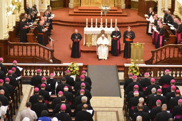 July 28, 2022, Quebec, Canada: Pope Francis was welcomed with warm reception as he delivers remarks at mass at Notre-Dame de Quebec Basilica-Cathedral in Quebec, Canada with church capacity filled up, some believers on standing ovation while others cheer from outside the church. The Pope presides over Evening Prayer with consecrated people, seminarians and pastoral workers. Pope Francis is on a six-day tour of Canada aimed at reconciliation with Indigenous Peoples for the Roman Catholic Church™s role in residential schools.  Copyright: xKylexMazzax