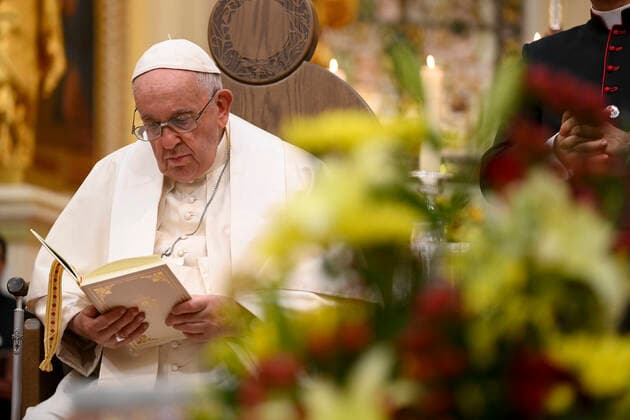 Canada, Quebec City,2022 07 28 Pope Francis presiding over an evening prayer service at the Basilique-cathedral Notre-Dame in Quebec, Canada, Photograph by Vatican Mediia Catholic Press Photo . RESTRICTED TO EDITORIAL USE - NO MARKETING - NO ADVERTISING CAMPAIGNS.  Copyright: xVATICANxMEDIAx xipa-agency.netx xVaticanxMediax