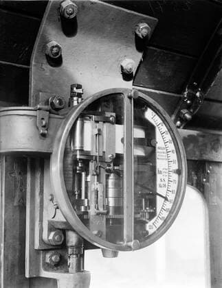 Poll photo collection. Reporting Dutch Railways. Speedometer of a steam locomotive. 1932. Amsterdam, Noord-Holland Copyright: xpiemagsx pienatarchpart630102021-21964 !ACHTUNG AUFNAHMEDATUM GESCHÄTZT!