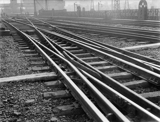 Poll photo collection. Reporting Dutch Railways. Railway pelacement with rails and points on wooden sleepers. 1932. Amsterdam, Noord-Holland Copyright: xpiemagsx pienatarchpart630102021-21967 !ACHTUNG AUFNAHMEDATUM GESCHÄTZT!