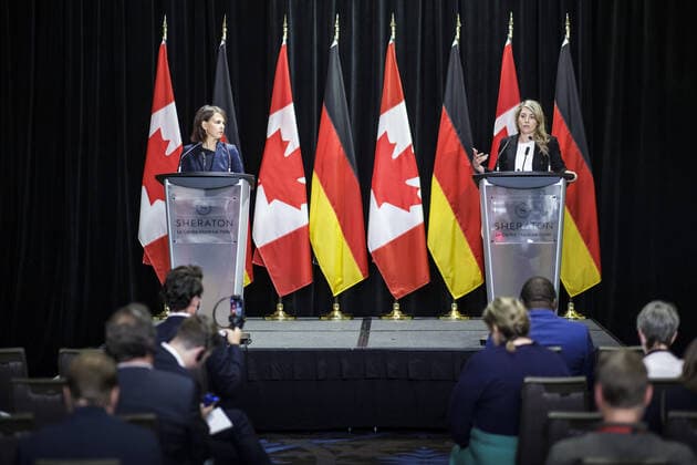 L R Annalena Baerbock, German Foreign Minister, and Melanie Joly, Minister of Foreign Affairs of Canada, recorded at a joint press conference Montreal, 03 08 2022 Montreal Canada Copyright: xJaninexSchmitz photothek.dex