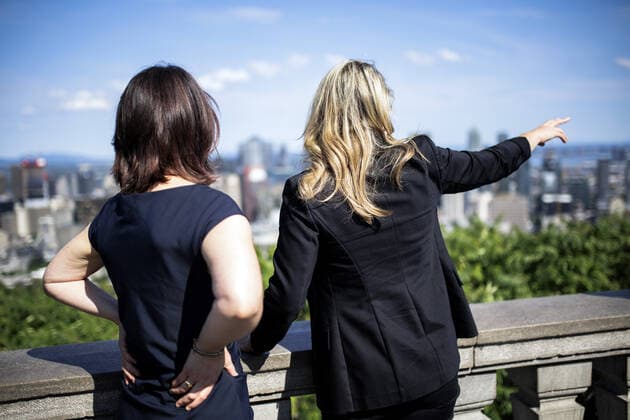 L R Annalena Baerbock, German Foreign Minister, and Melanie Joly, Minister of Foreign Affairs of Canada, photographed during a joint walk through the park at Mont Royal to the viewpoint Kondiaronk Belvedere Montreal, 03 08 2022 Montreal Canada Copyright: xJaninexSchmitz photothek.dex